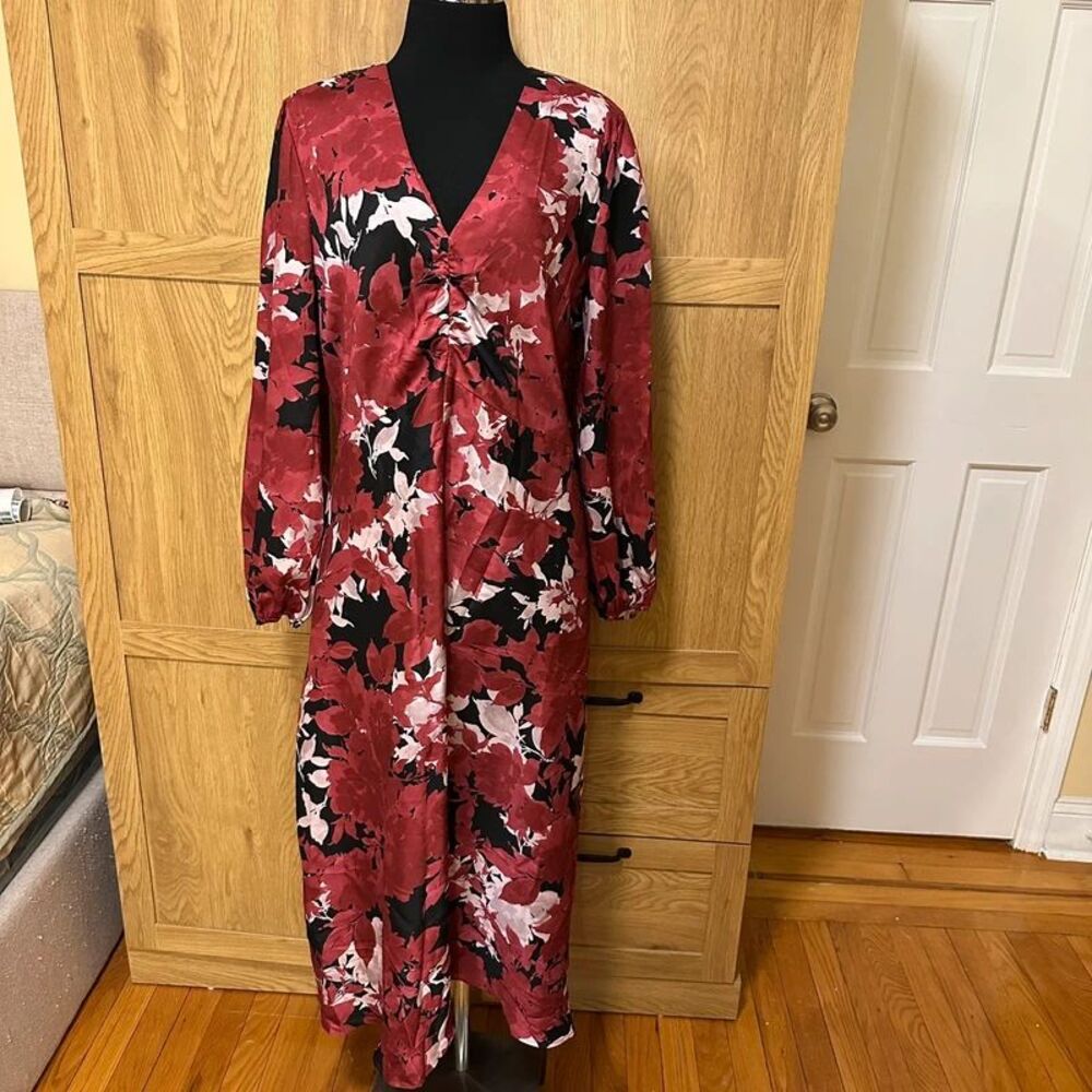 Banana Republic 16 Red Black Floral Silky V-Neck Midi Maxi Dress